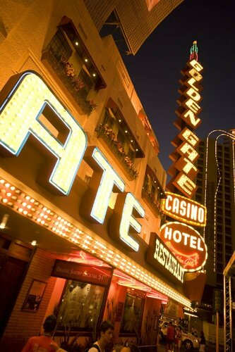 Гостиница Golden Gate Hotel and Casino в Лас-Вегасе