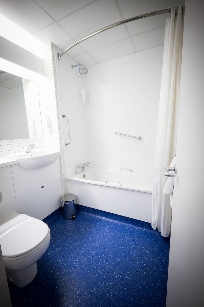 Фото Travelodge Dublin Phoenix Park Hotel