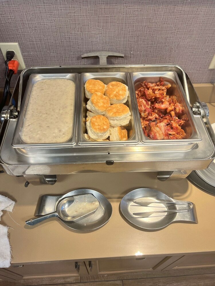 Фото SureStay Plus Hotel by Best Western Tempe University