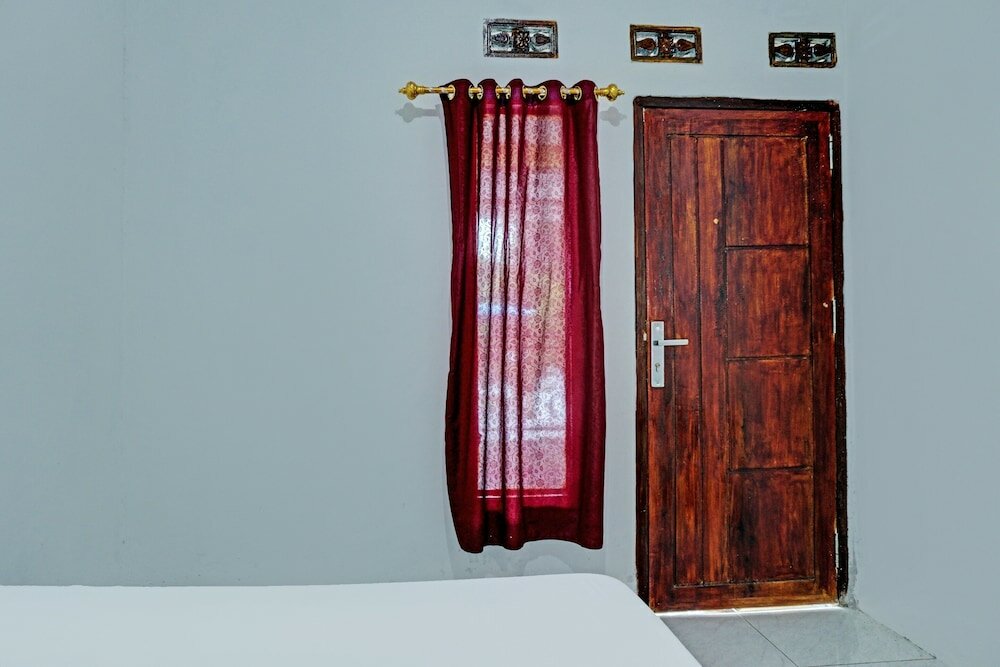 Фото Spot On 92412 Homestay Eka Fortuna Ranau