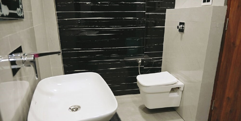 Фото Hotel The Posh