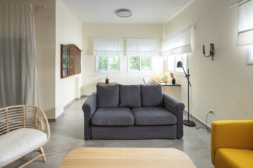 Фото Eclectic Rabin Square Apt by Sea N' Rent