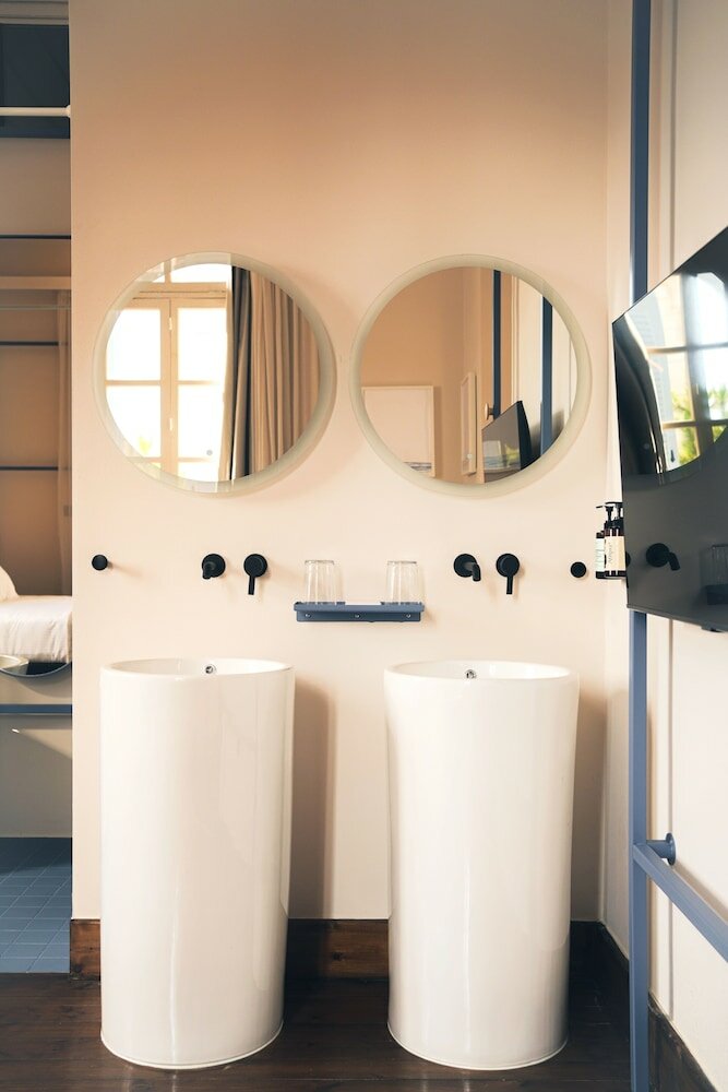 Фото Heart Hotel Limassol