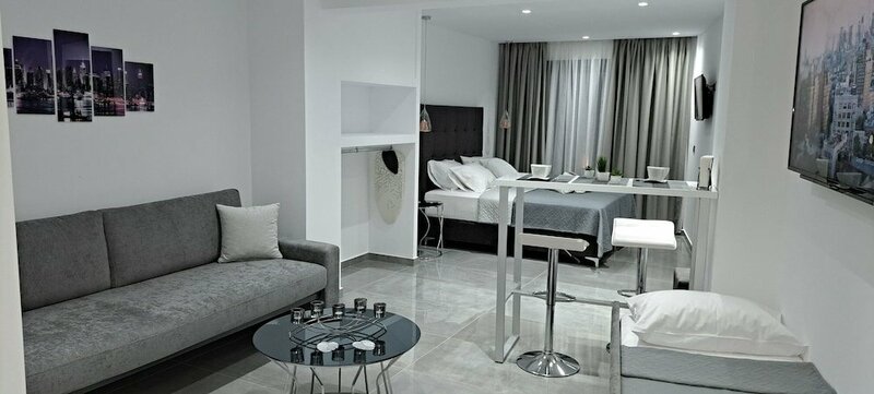 Гостиница Km Luxury apart downtown в Ираклионе