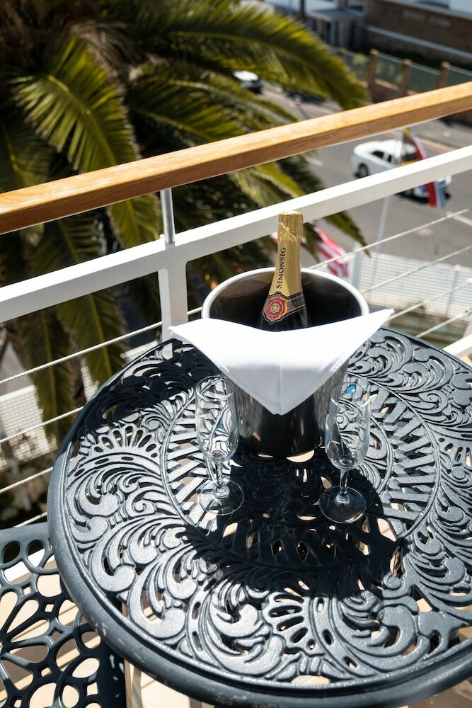 Фото The Bantry Aparthotel by Totalstay