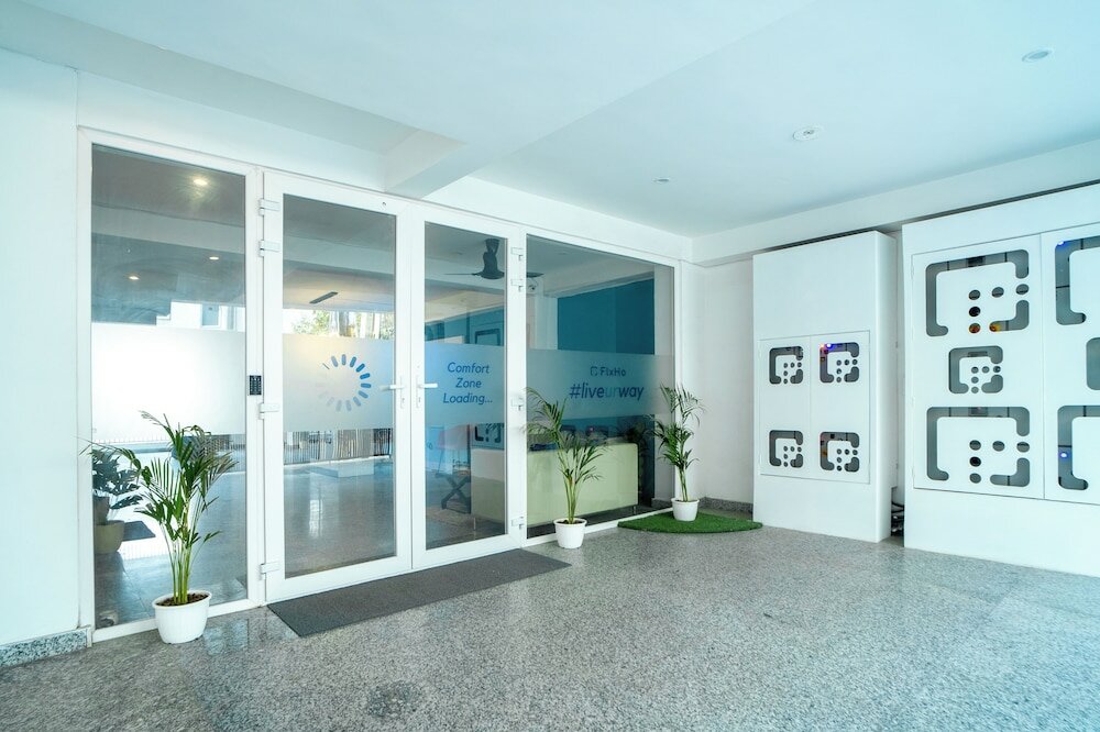 Фото FlxHo Uno - Golf Course Road