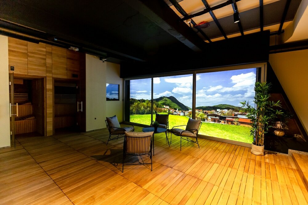 Фото Hotel Lonca