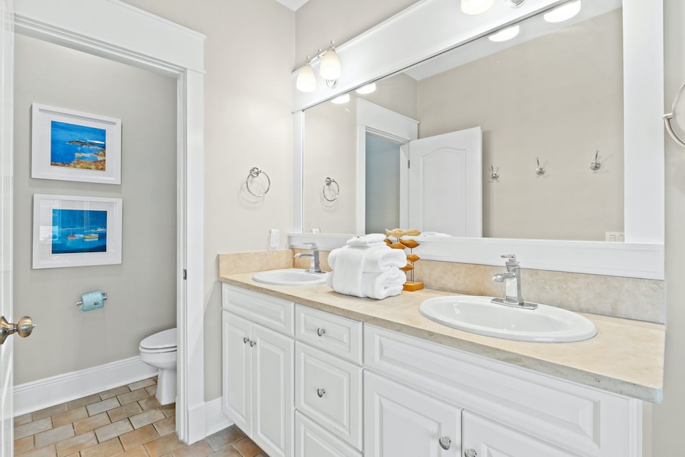 Фото Bel Air Beach Condos by Phg