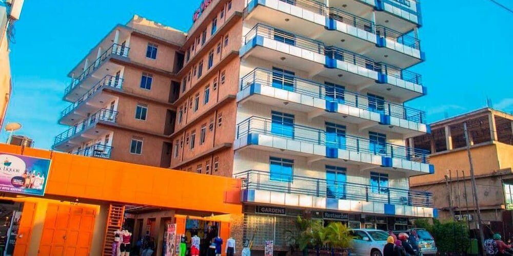 Фото G One Hotel