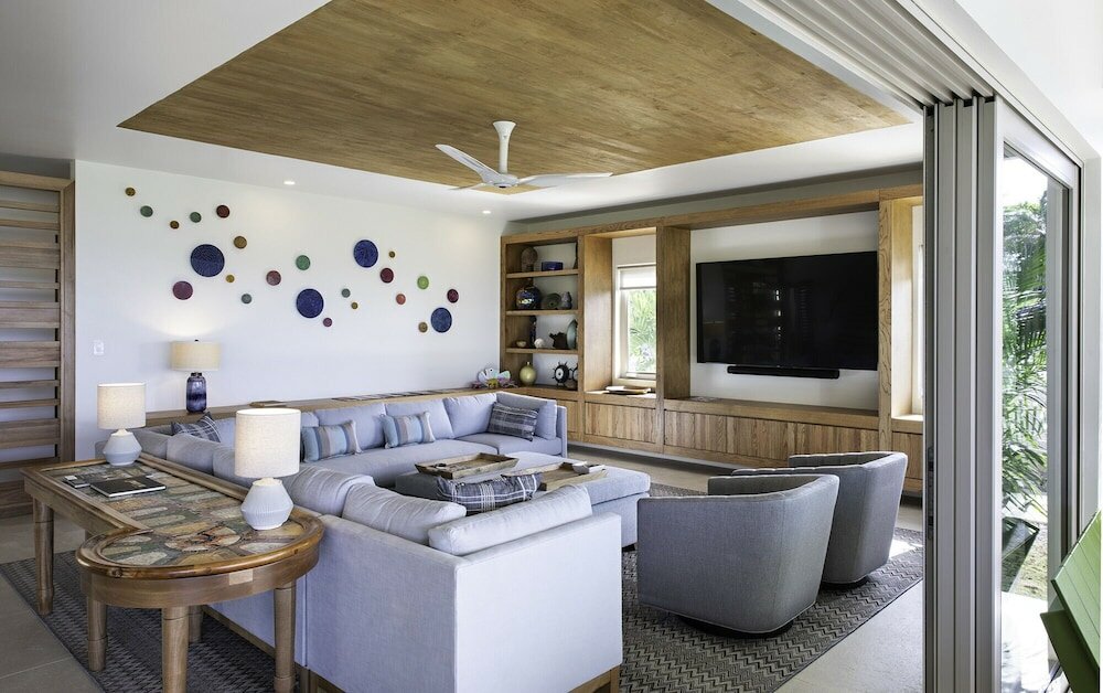 Фото Fabulous 5 Bedroom Beachfront Villa