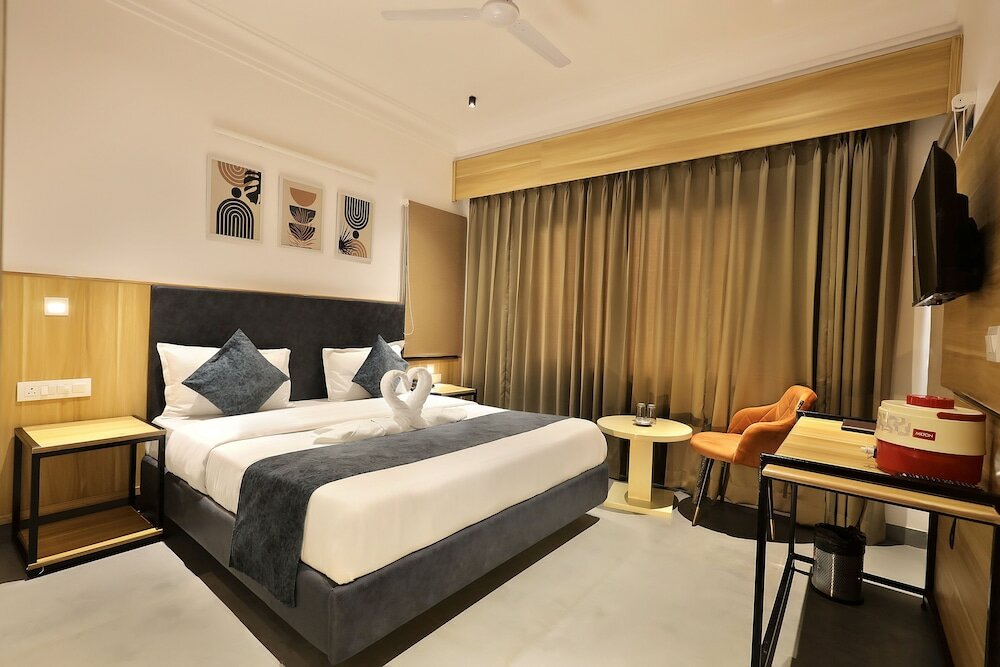 Фото Hotel Sparkle Inn