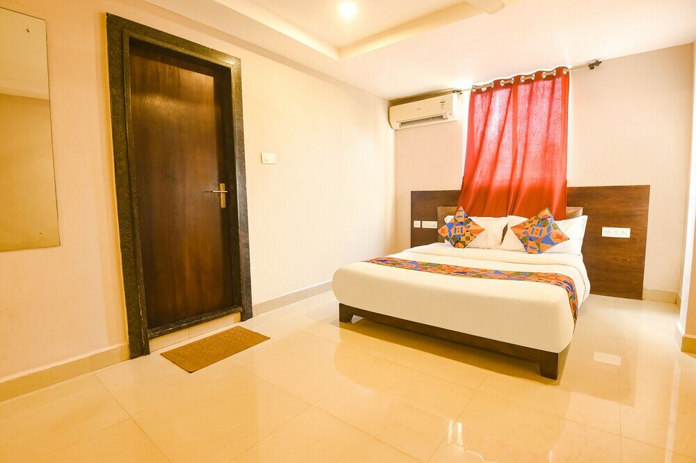 Фото FabExpress Raj Imperial by Rivasa, Calangute