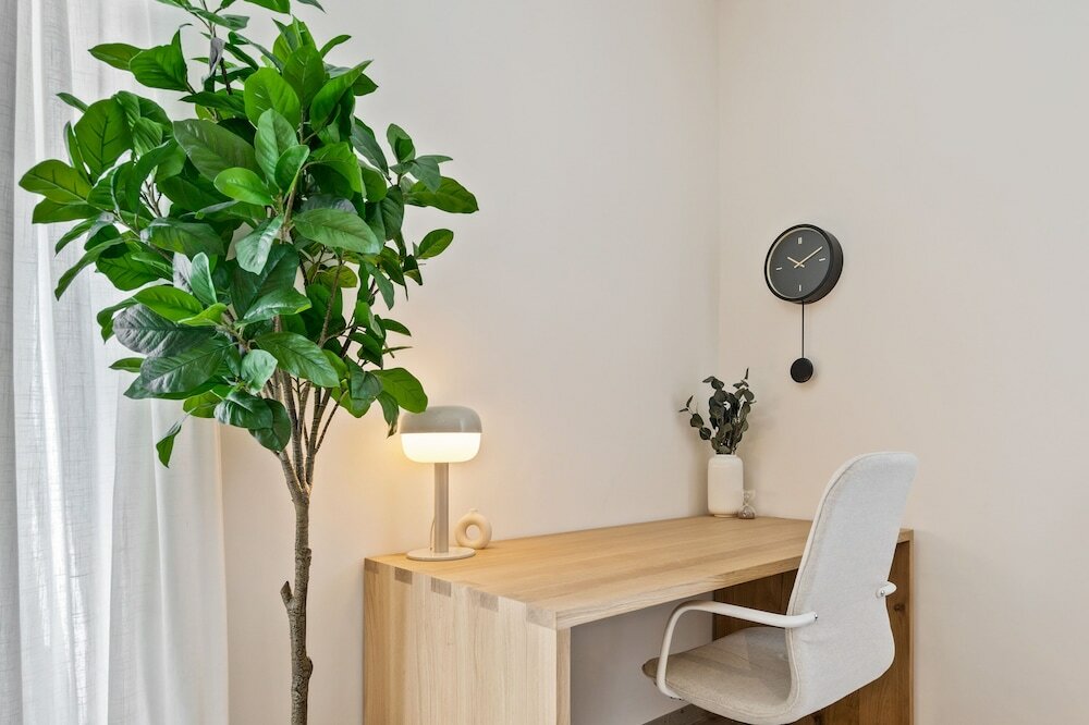 Фото Clausen Hideaway Modern Apartment Id211