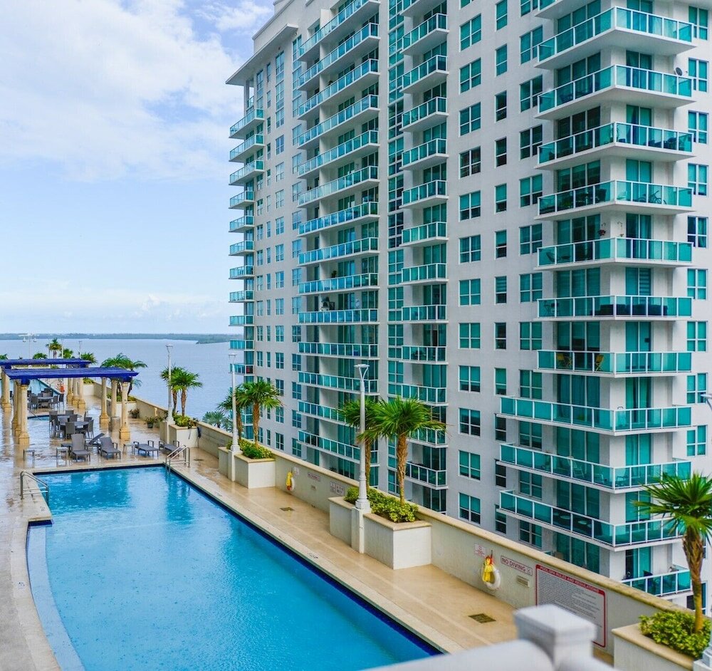 Фото Amazing High Rise at Brickell with pool