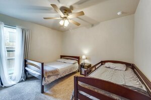 Pet-friendly Lubbock Home - 10 Mi to Downtown (Texas, Lubbock County, City of Lubbock, United States Route 327), hotel