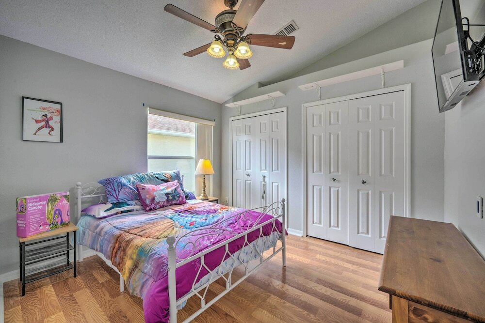 Фото Bright Kissimmee Getaway ~ 8 Mi to Disney!