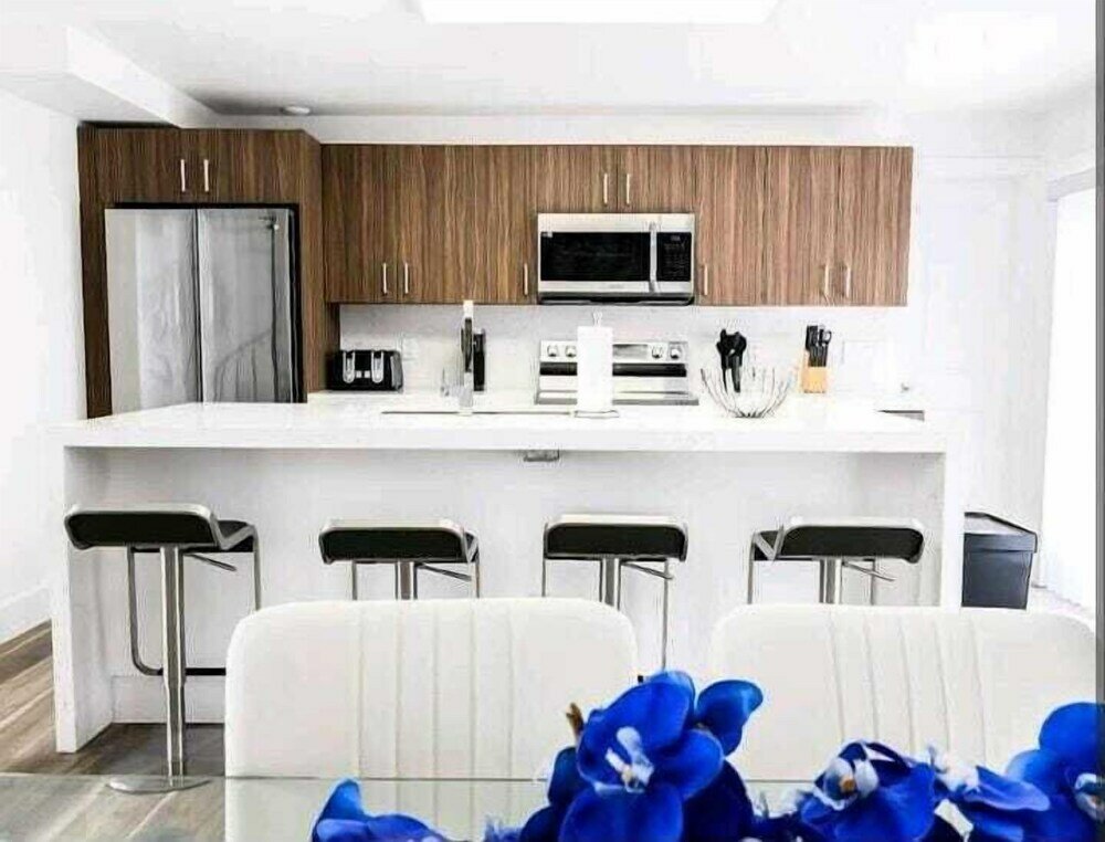 Фото Townhouse Coconut Grove - Miami