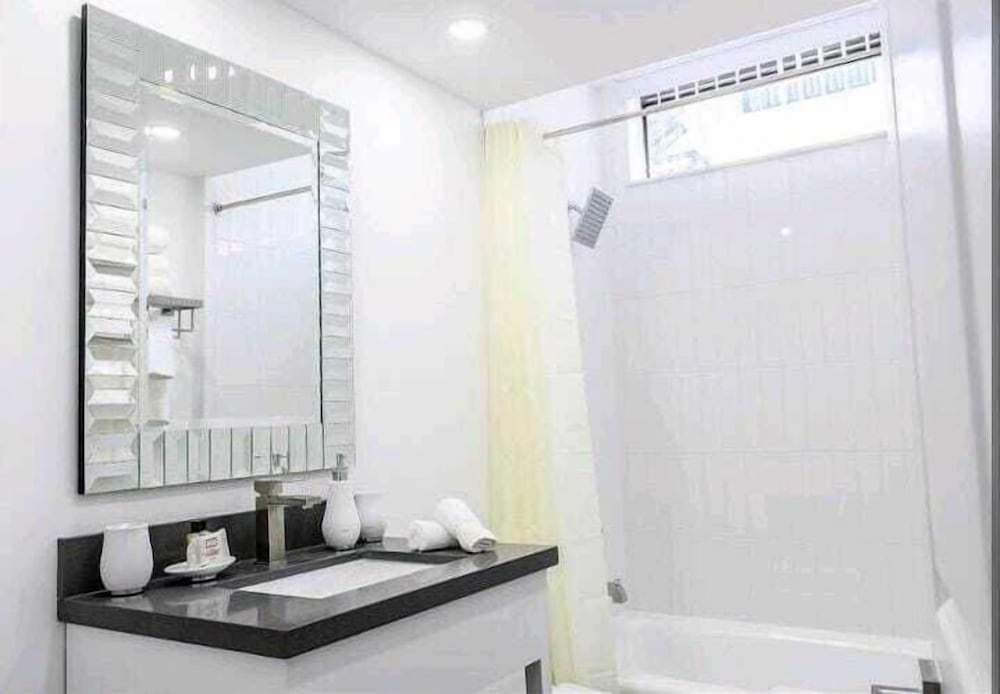 Фото Townhouse Coconut Grove - Miami