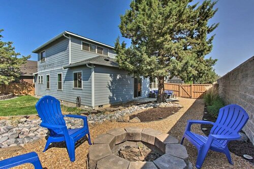 Гостиница Bend Home w Patio + Fire Pits 3 Mi to Dtwn в Бенде