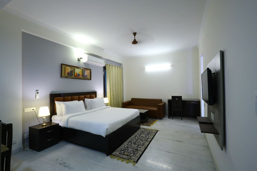 Фото The Ayali Suites & Apartments