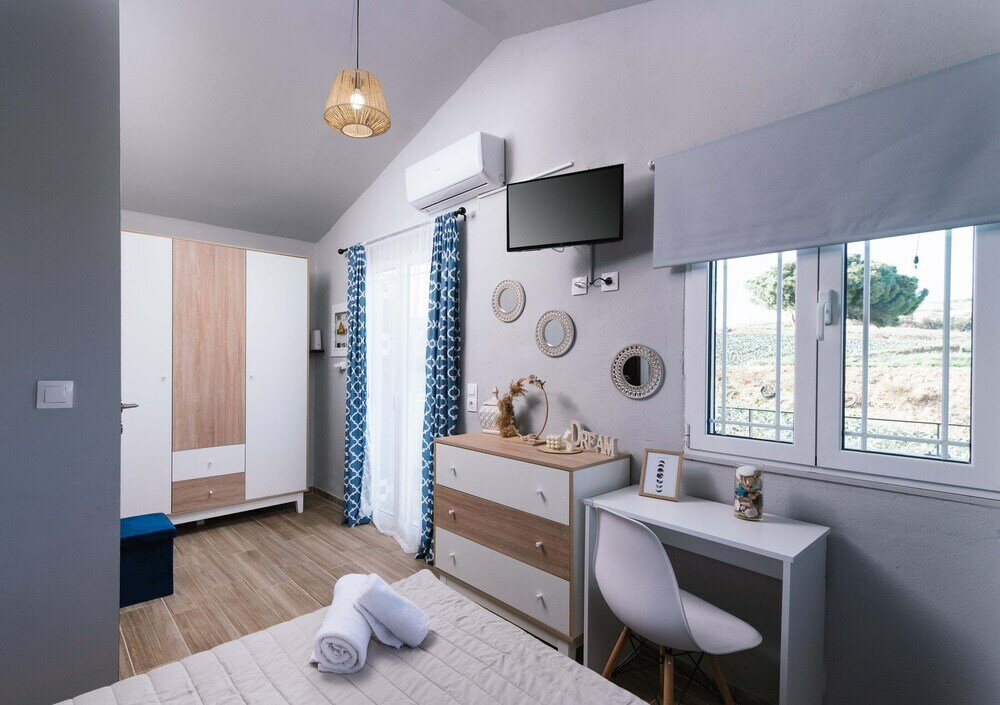 Фото ---Ammira Mare--House near sea with pool