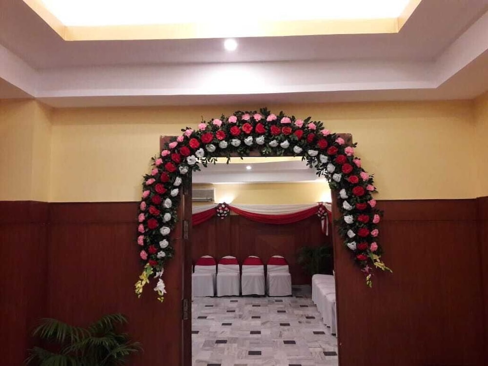 Фото Hotel Ambarish