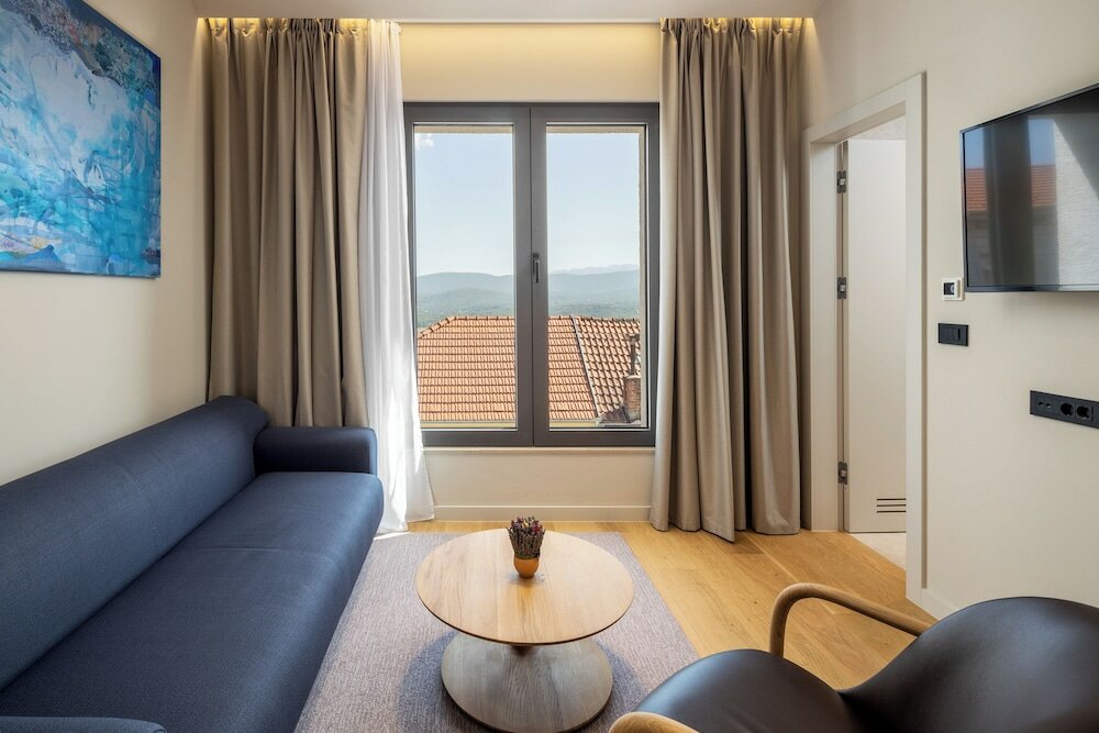 Фото Emotheo Heritage Hotel