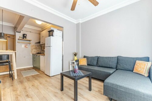 Апартаменты Comfortable House With a Cute Backyard in Kadikoy в Кадыкёй
