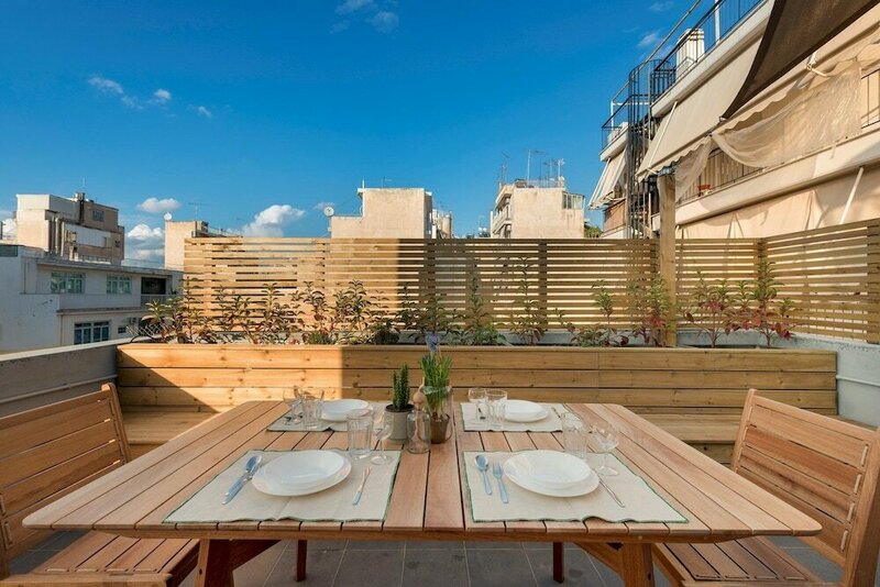 Гостиница Premium Deluxe Apartment -b2-common Terrace в Пирее
