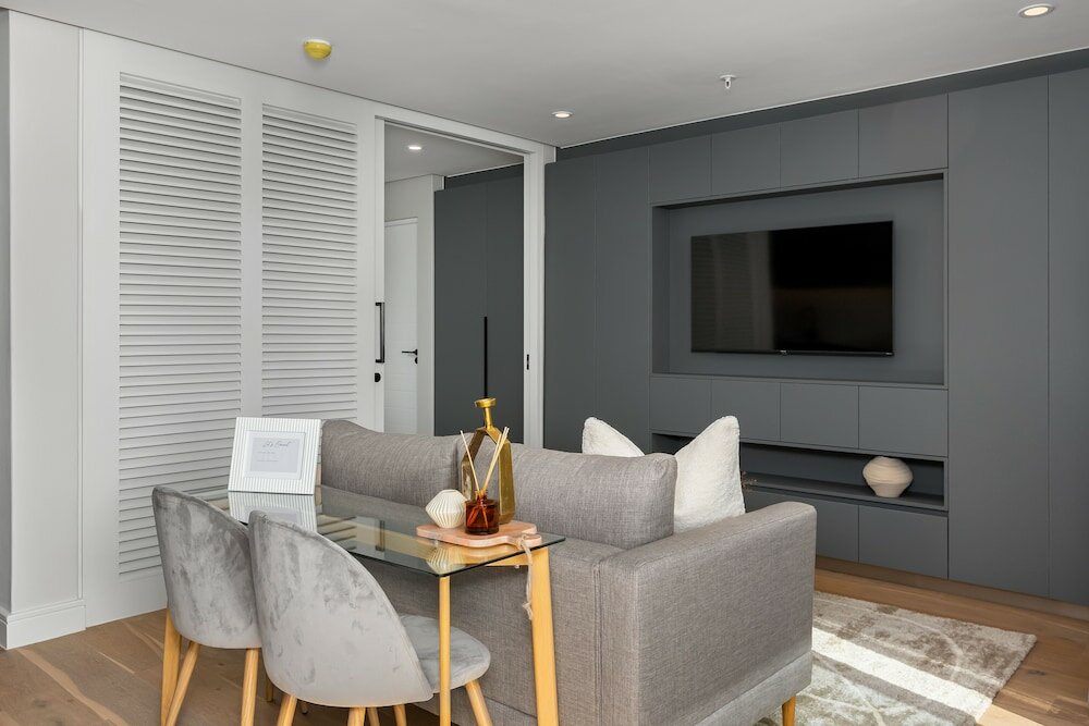 Фото The Avant 303