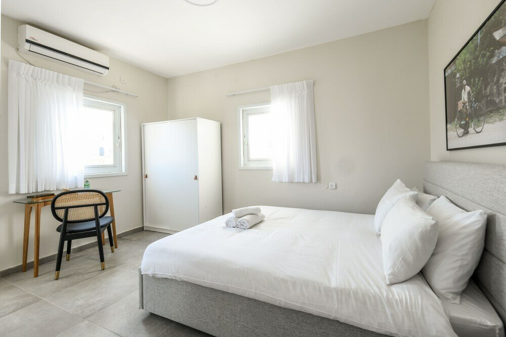 Фото Spacious & Bright 3br Apt with City View