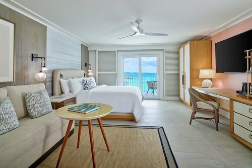 Гостиница Morningstar Buoy Haus Beach Resort At Frenchman's Reef, Autograph Collection
