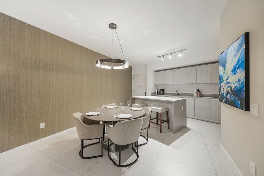 Фото Lux Condo at Hollywood Beach