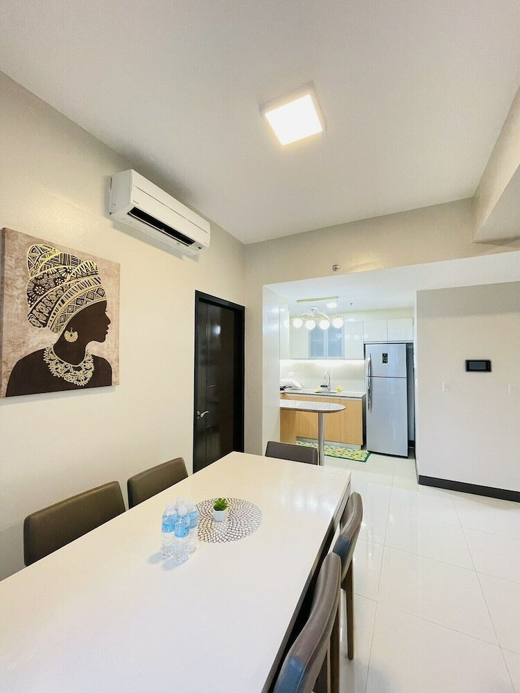 Фото Mactan Beach front Suites