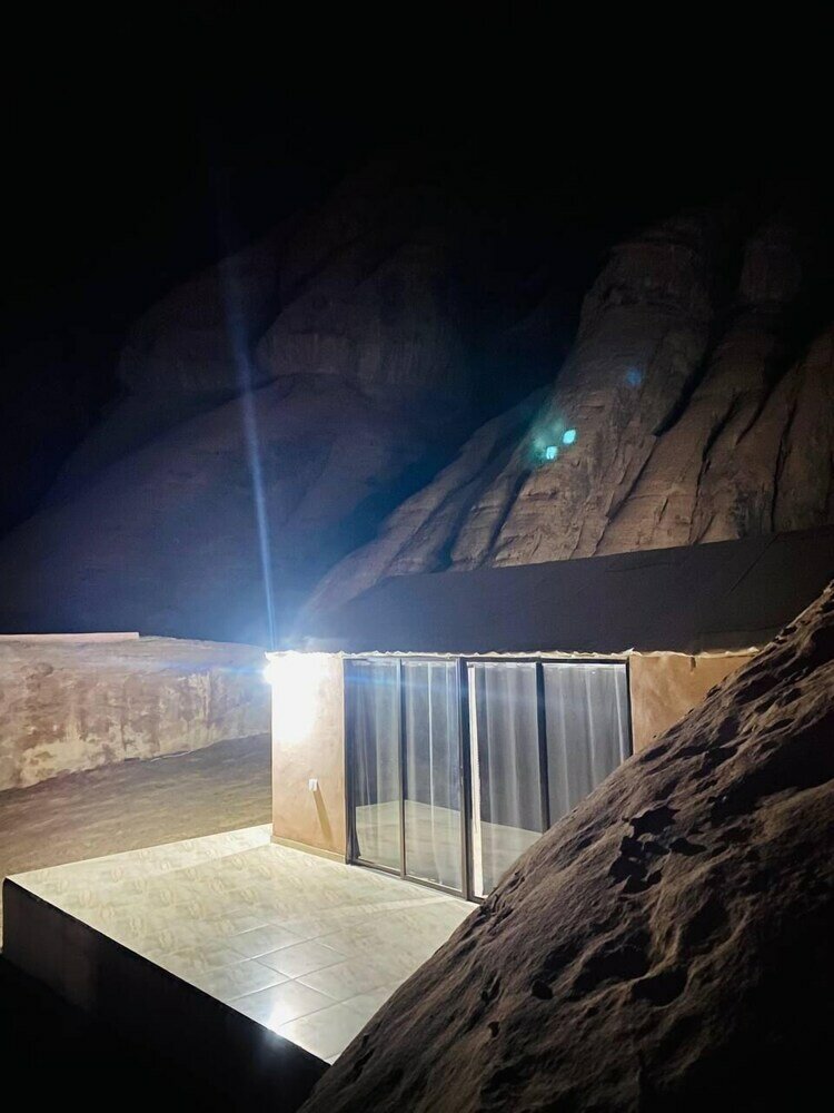 Фото Wild Oryx Camp Bubbles