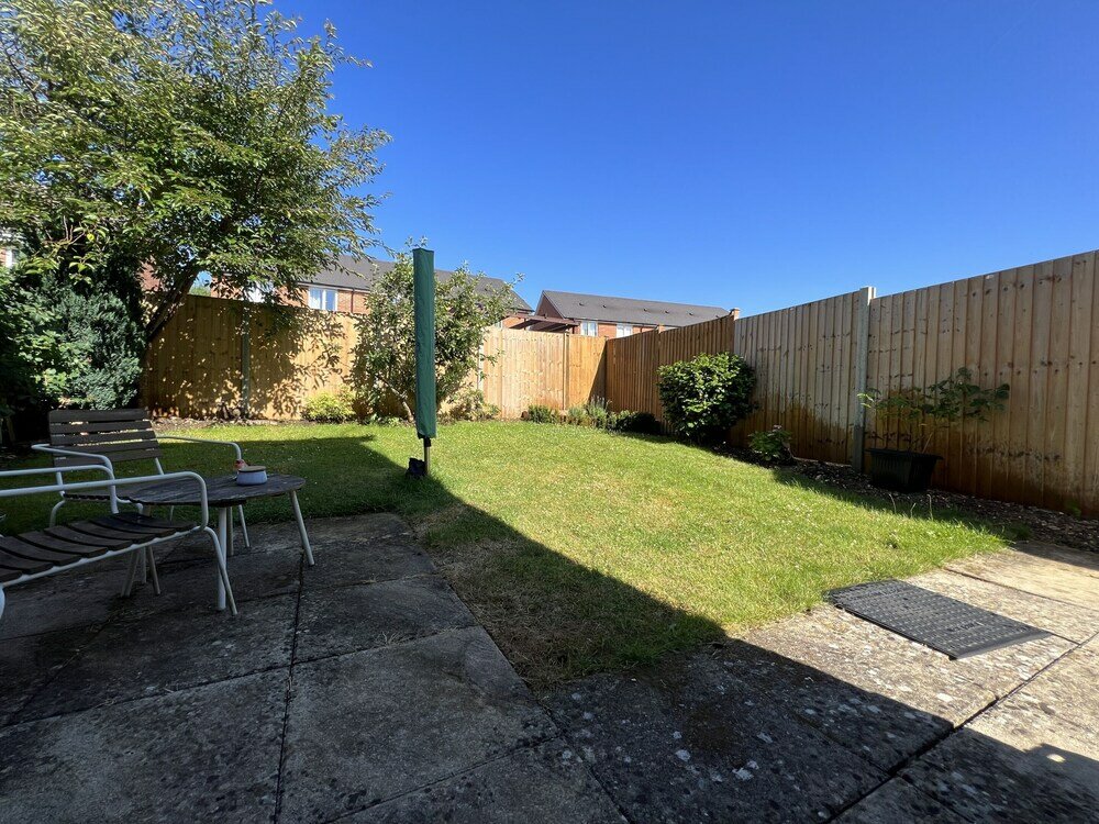 Фото Infinity Guest House Wiltshire Crescent