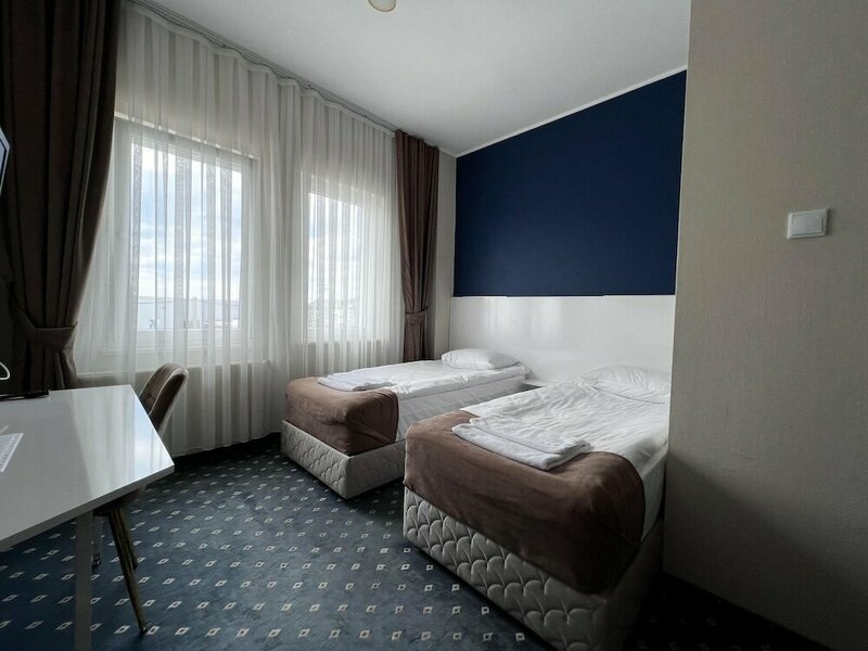 Гостиница Hotel Safir Babice