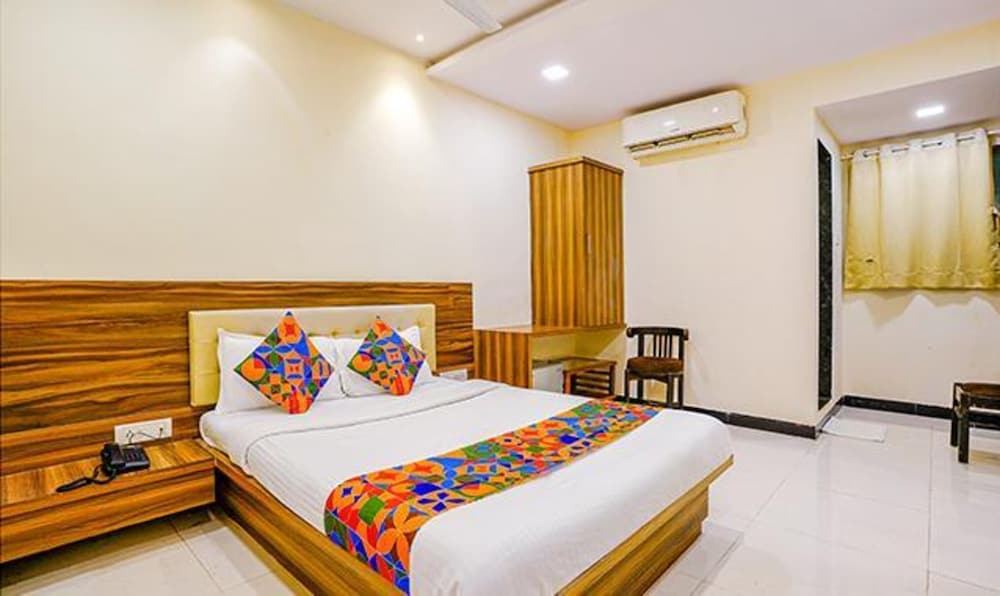 Фото Fabexpress Galaxy Inn