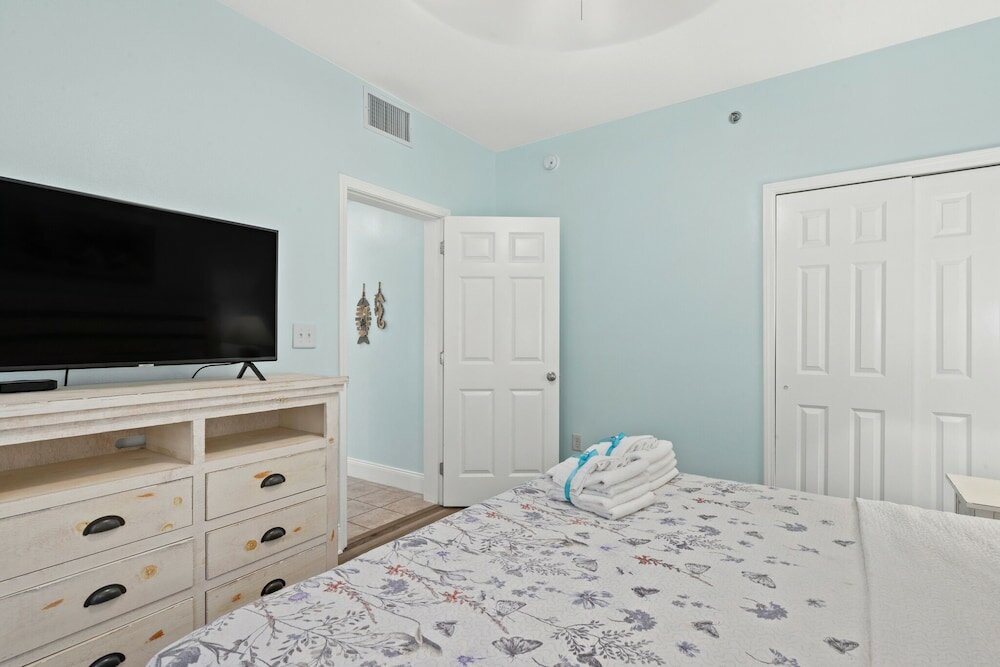 Фото Laketown Wharf 624 - Catch The Breeze