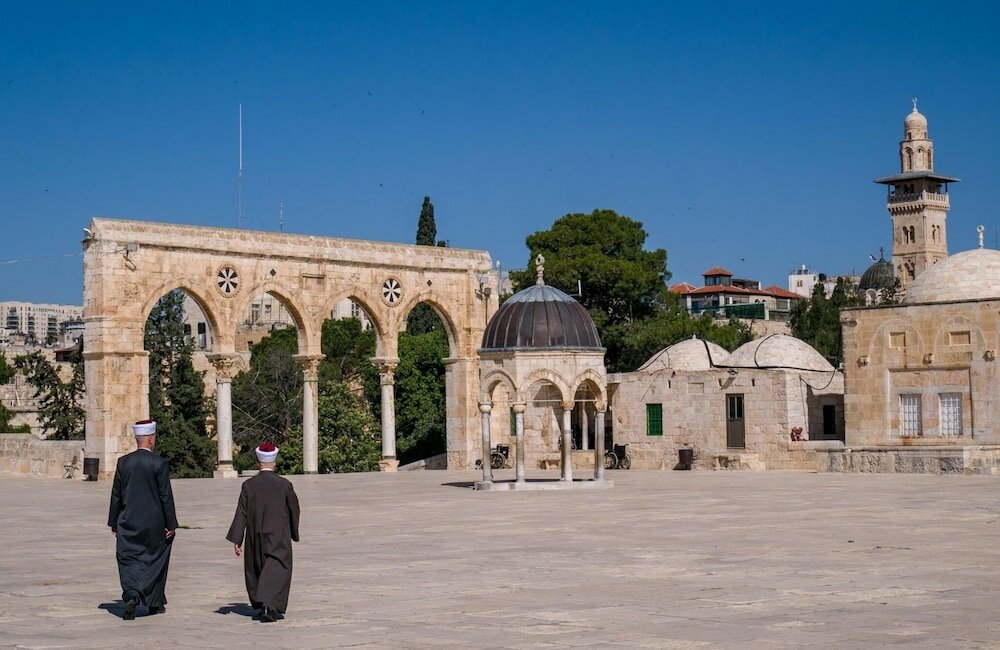 Фото The Colony Hotel