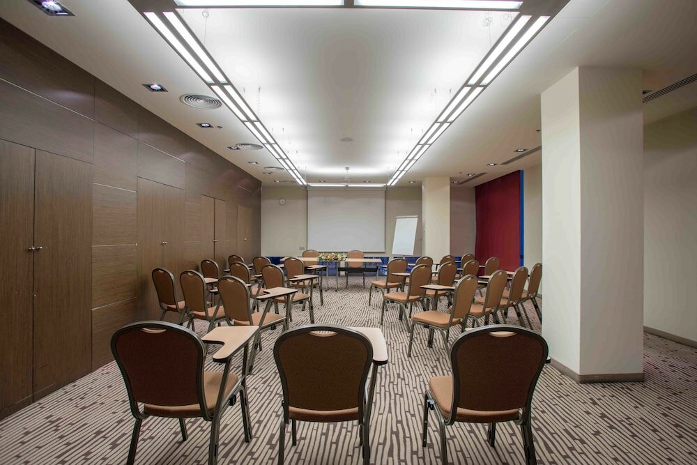 Фото Ramada by Wyndham Sibiu