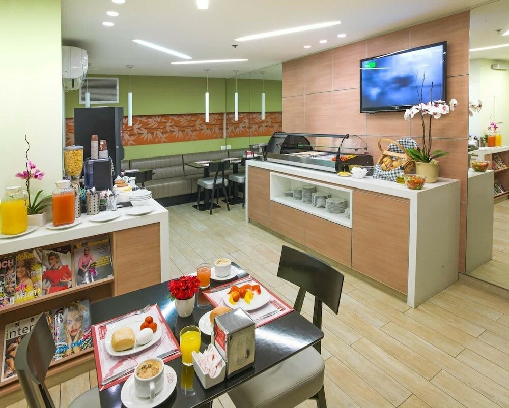 Фото Armon Hayarkon Hotel