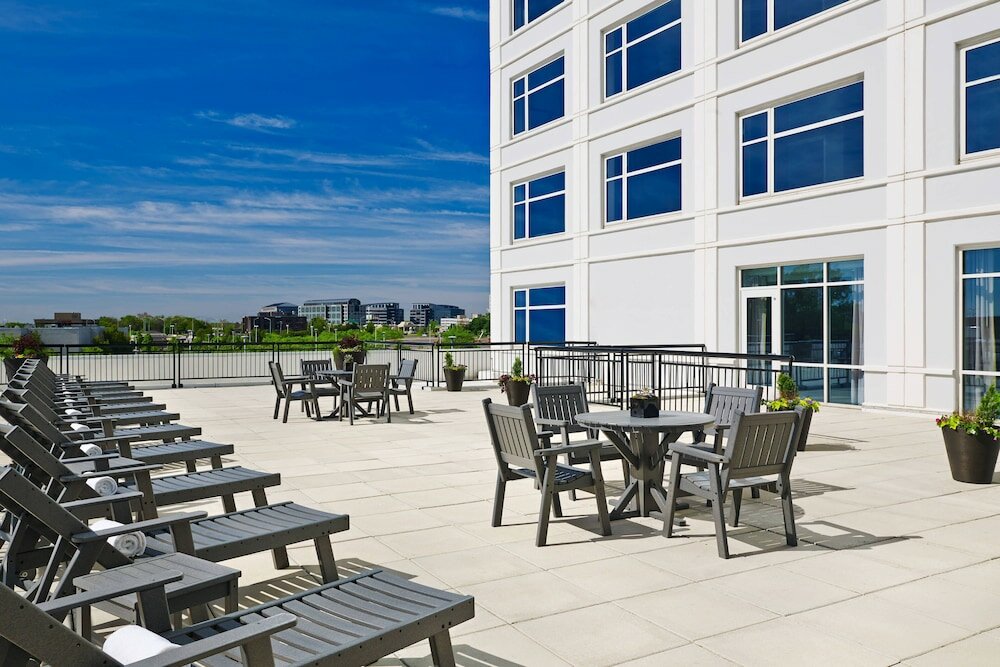 Фото The Westin Chicago Lombard