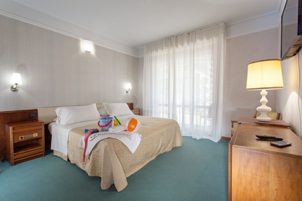 Фото Hotel Esplanade