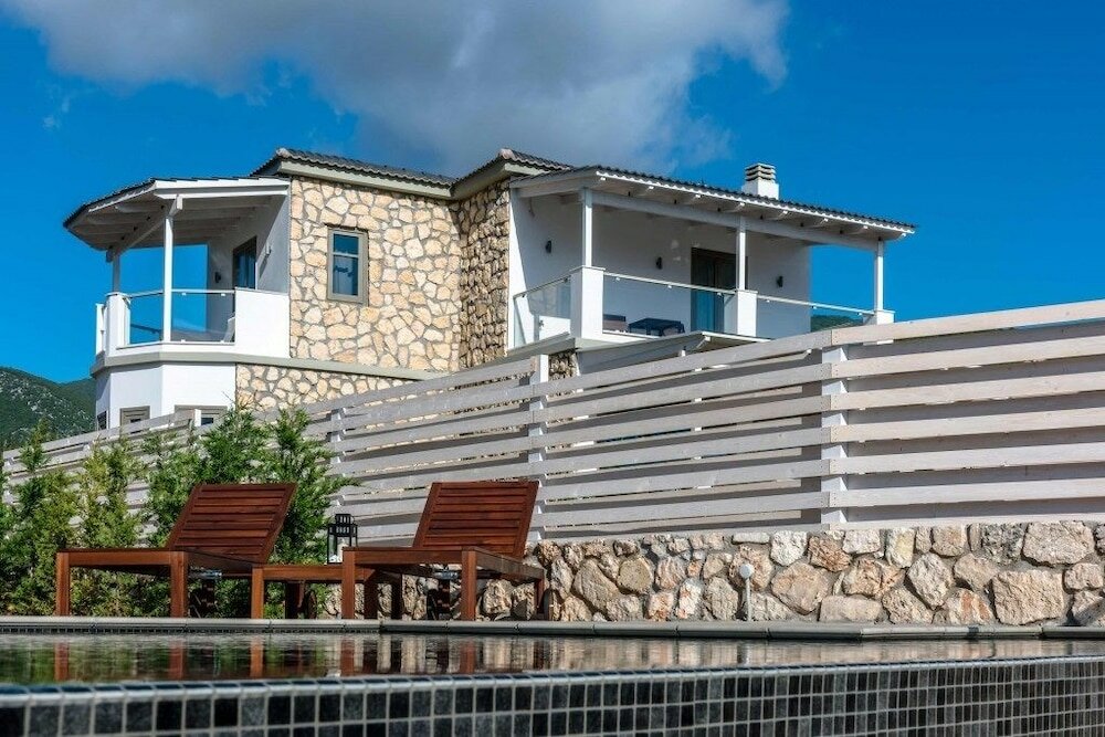 Фото White Villas