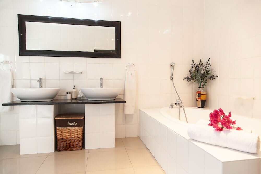 Фото Blue Diamond Lodge