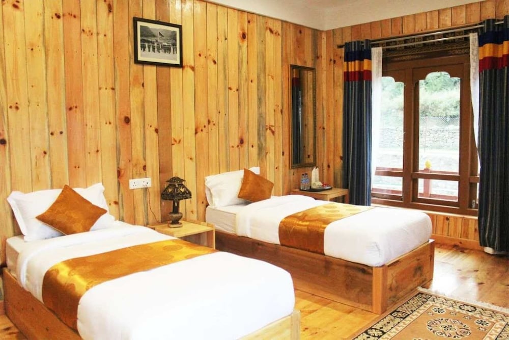 Фото Jampelyang Hotel