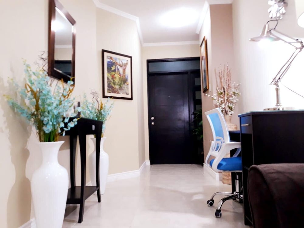 Фото The Brompton Executive Guest Apartment