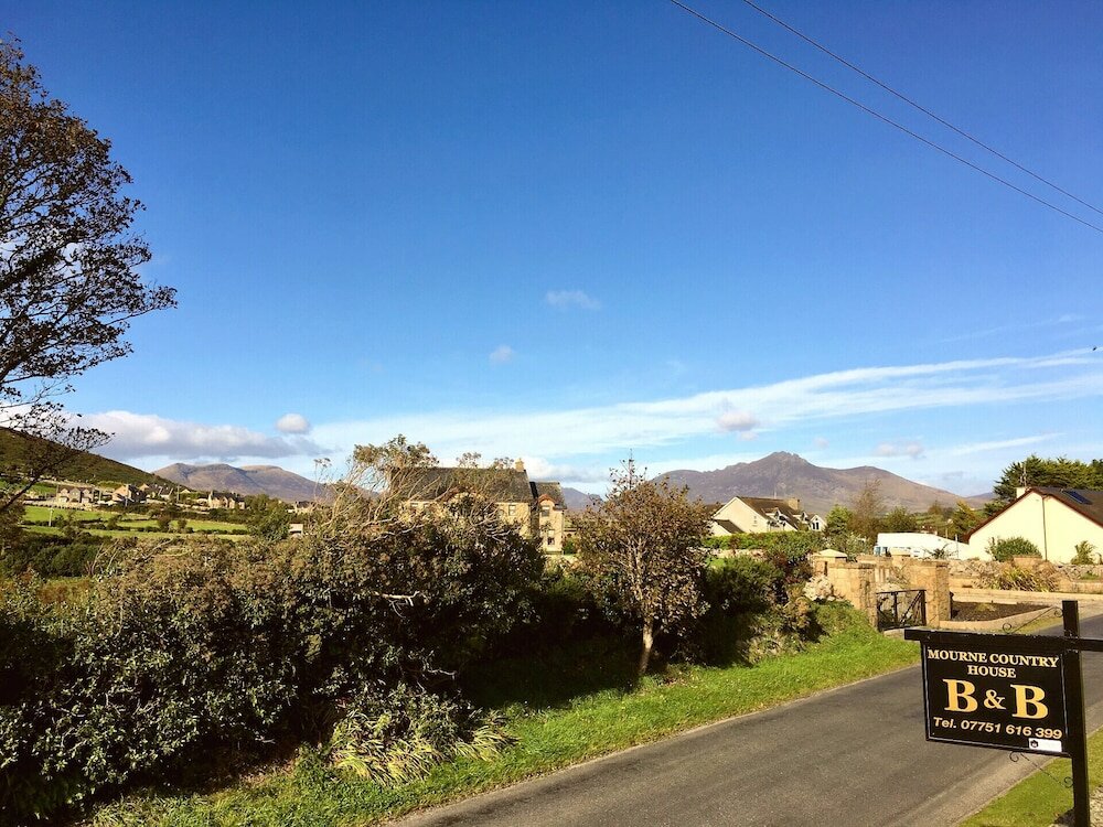 Фото Mourne Country House
