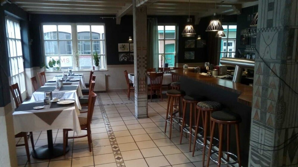 Фото Hotel Loewensteiner Hof Haus am Neuplatz